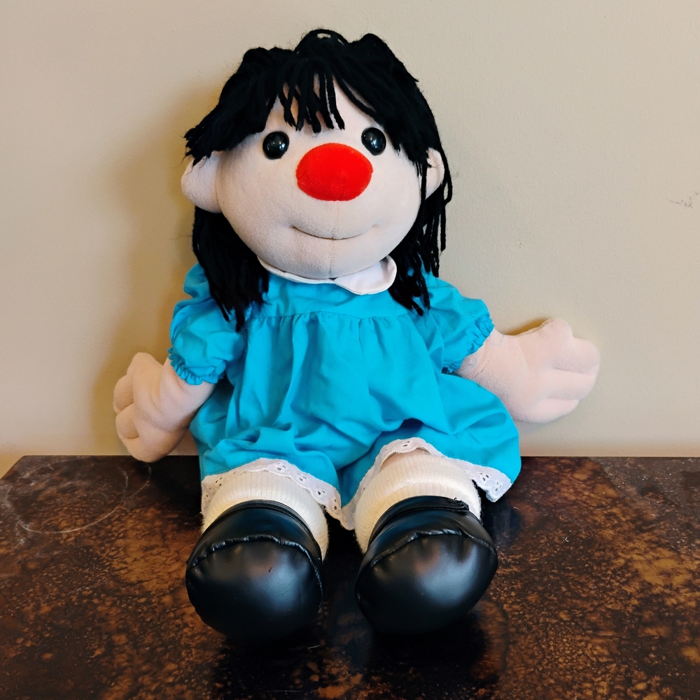 1995 Big Comfy Couch Molly Doll – Vintage Plush – Excellent Condition – Rare!